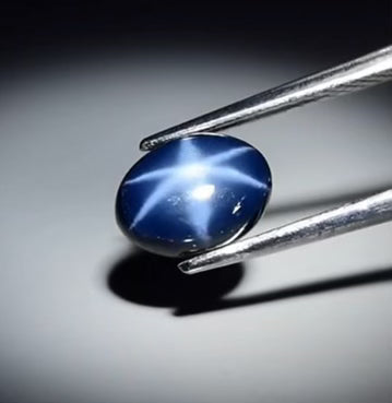 2.15 carat untreated star sapphire showing string asterism