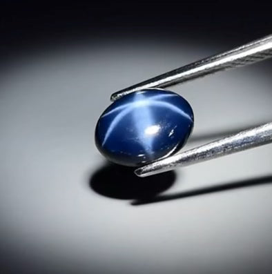 2.15 carat untreated star sapphire showing string asterism