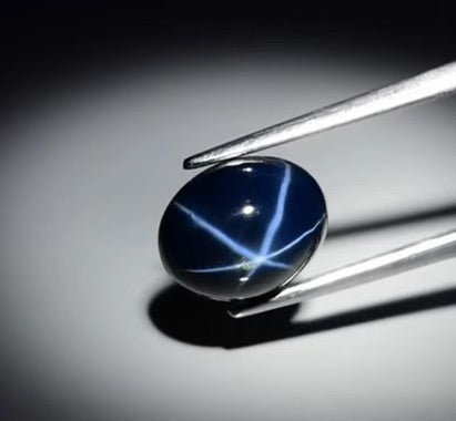 Star Sapphire 3.31 CT Cabochon Great Asterism Gentle Heat