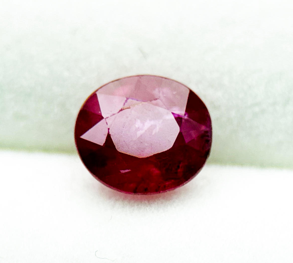 1.13 carat natural unheated ruby from Tanzania, GIA certified