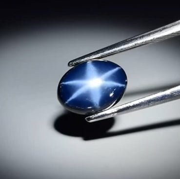 2.15 carat untreated star sapphire showing string asterism