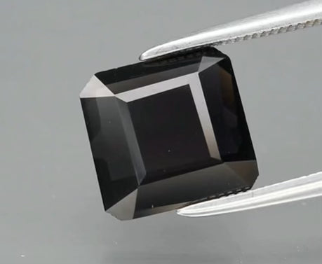 2.51 carat rare purple tourmaline from Mozambique, untreated and GIA certified